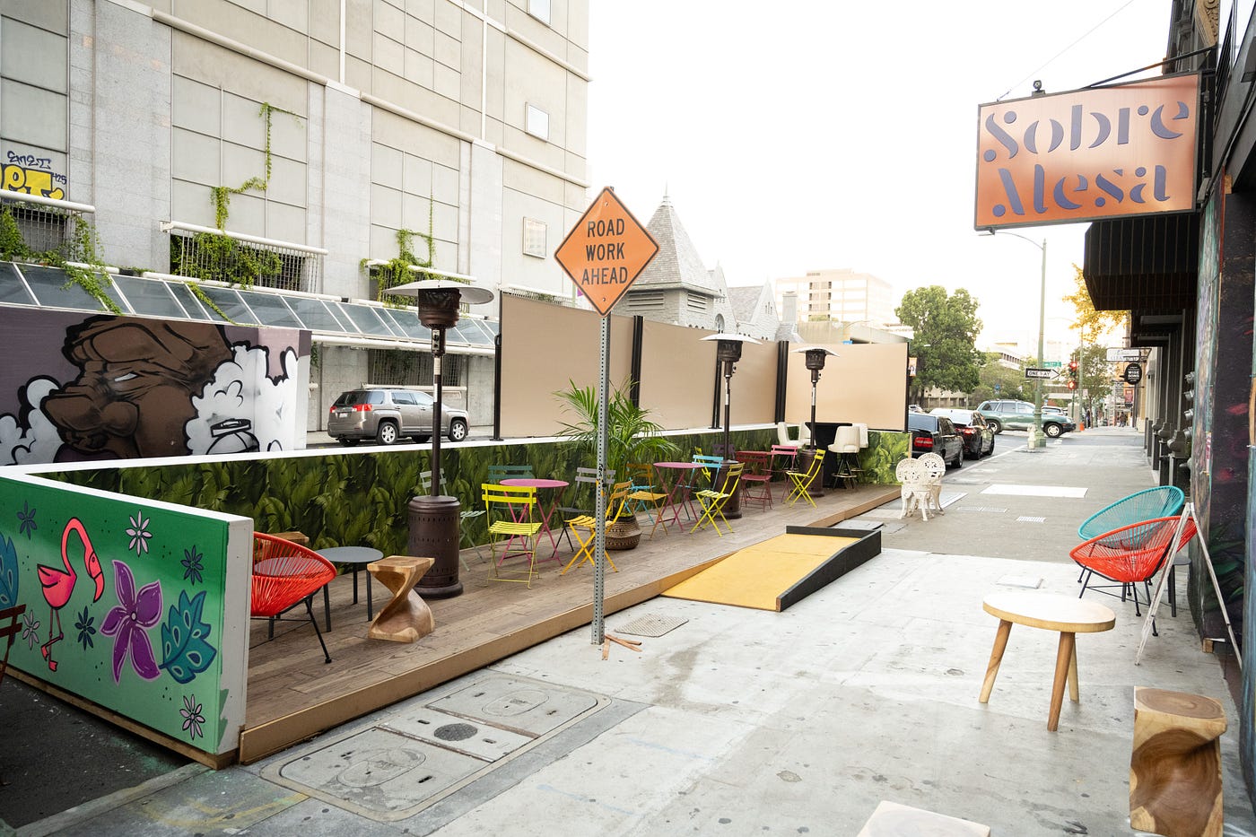 The dining space between Sobre Mesa’s front door and the street.