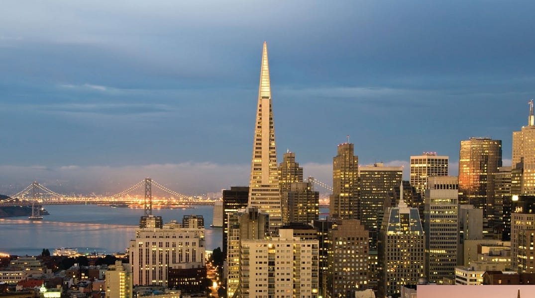 VIDEO: The Transamerica Pyramid Spinning Perfectly via Photos Shot Around an Exact Radius — The Bold Italic — San Francisco