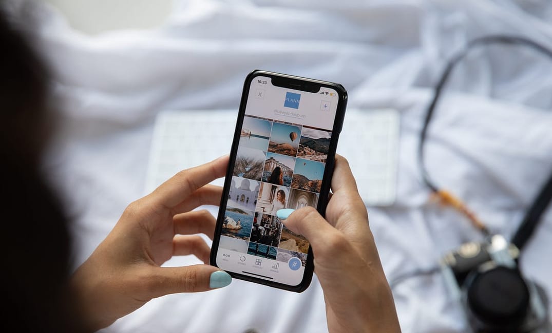 A Super Easy Way to Disrupt Your Phone Addiction