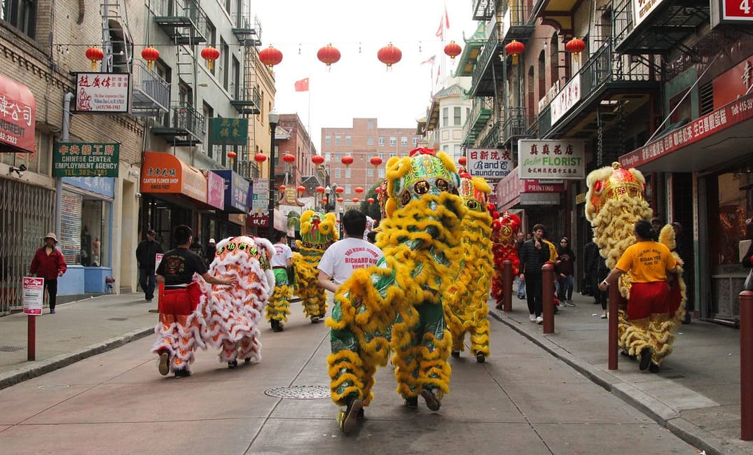 Photos: Behind the Scenes of a Lion Dance Troupe
