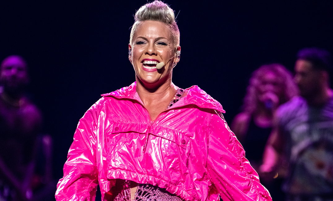 P!nk feels adopted by San Francisco lesbians