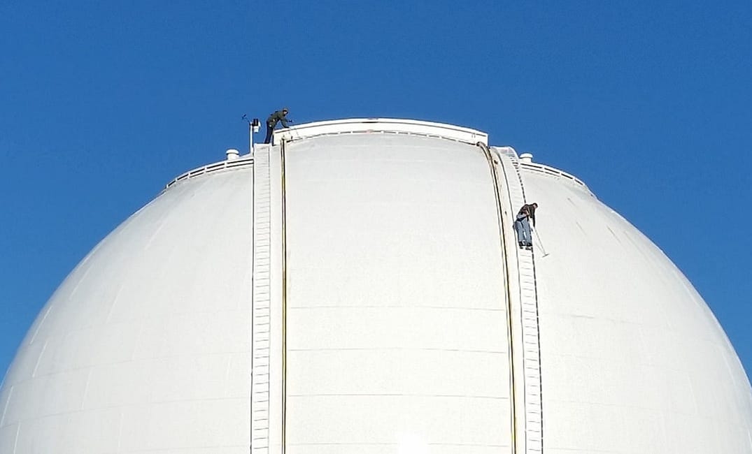 Meet the People Who Get Paid to Watch Over a Sky Laser