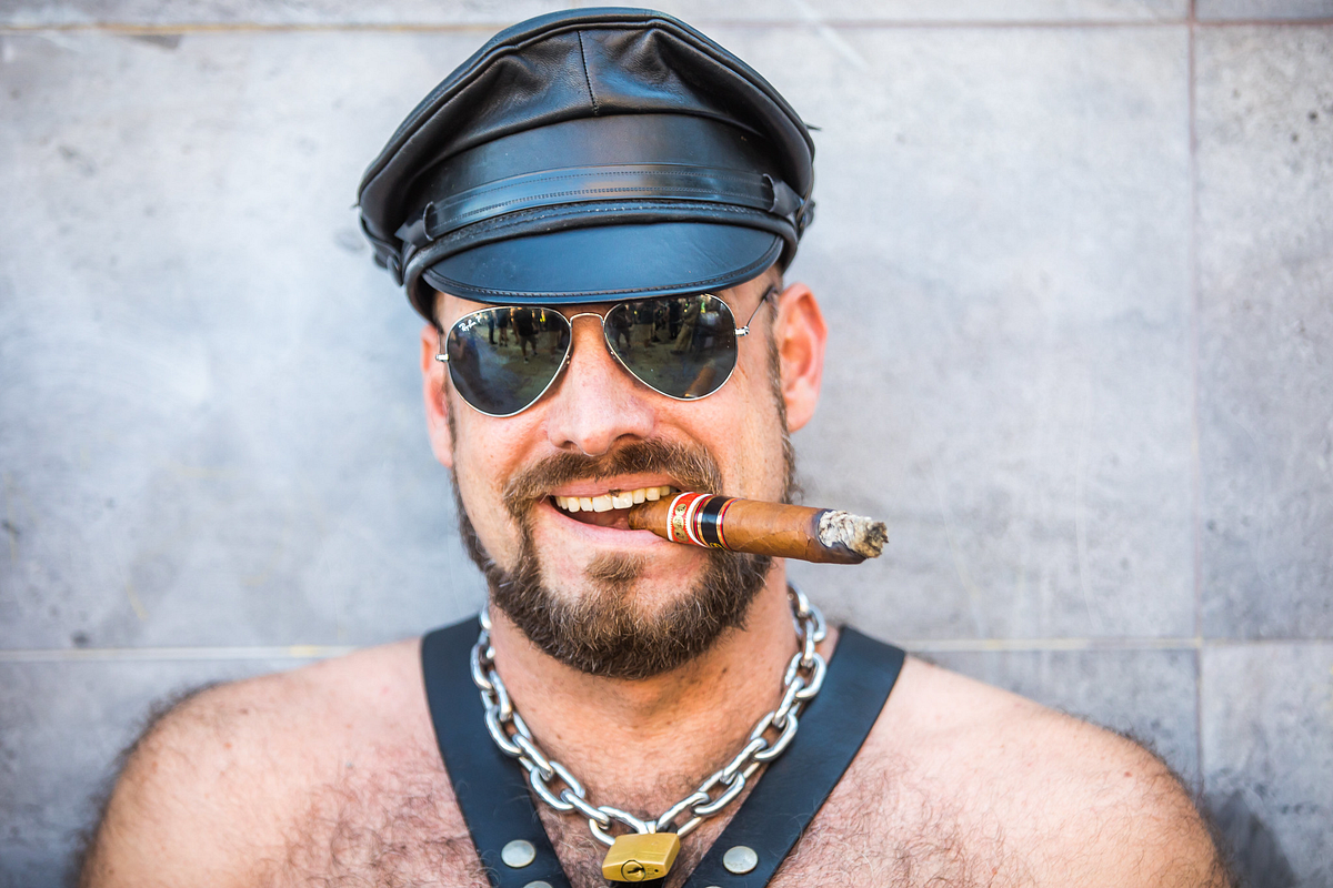 The NSFW Dore Alley photos