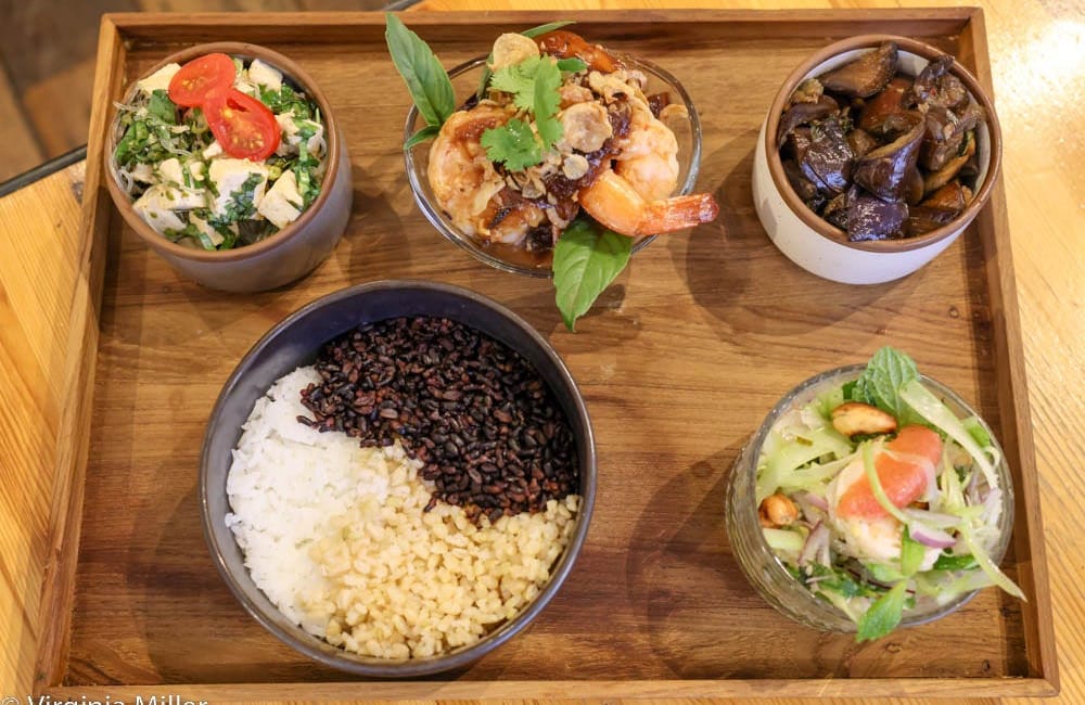 “Hed VeryThai” review: Rare Isaan Thai platters hidden off a FiDi alley