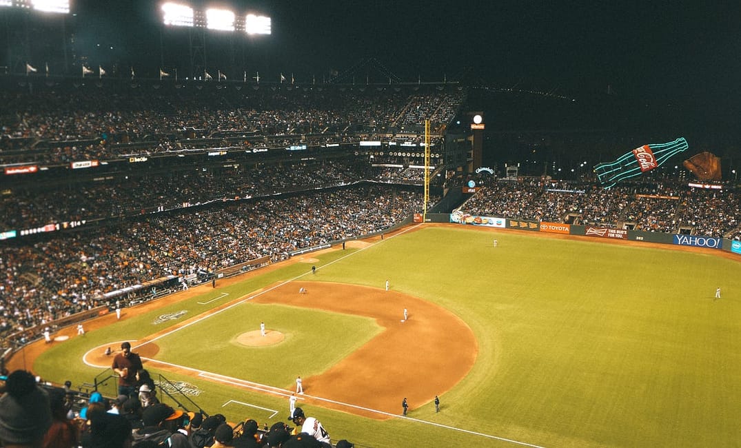 Where Should I Eat and Drink Near Oracle Park?