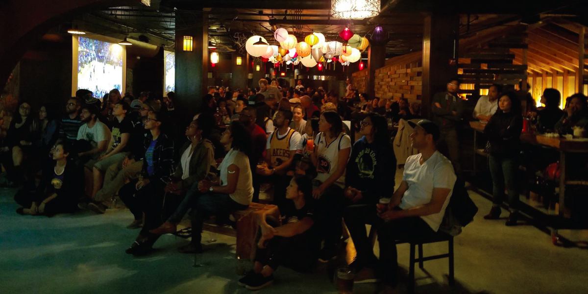 The Best Place in Oakland to Watch the Warriors Win