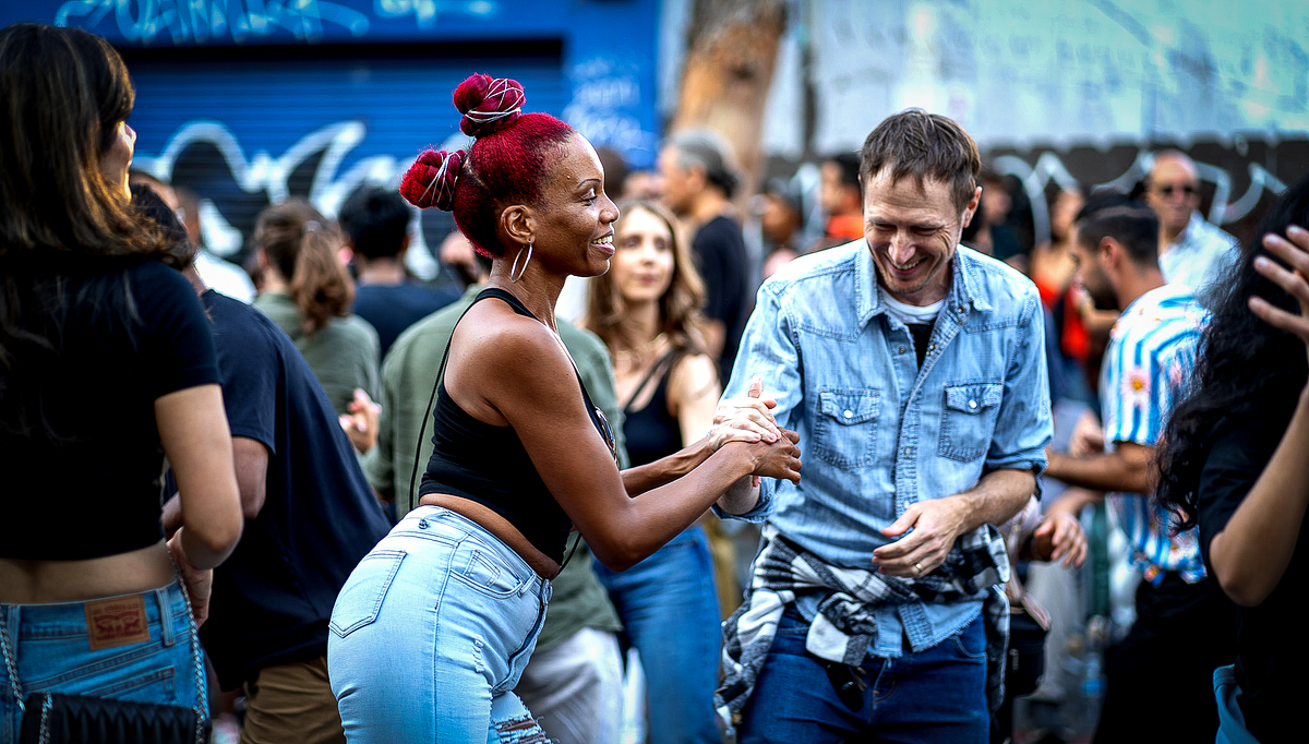 Valencia Street sizzles with ‘Salsa in the Streets’