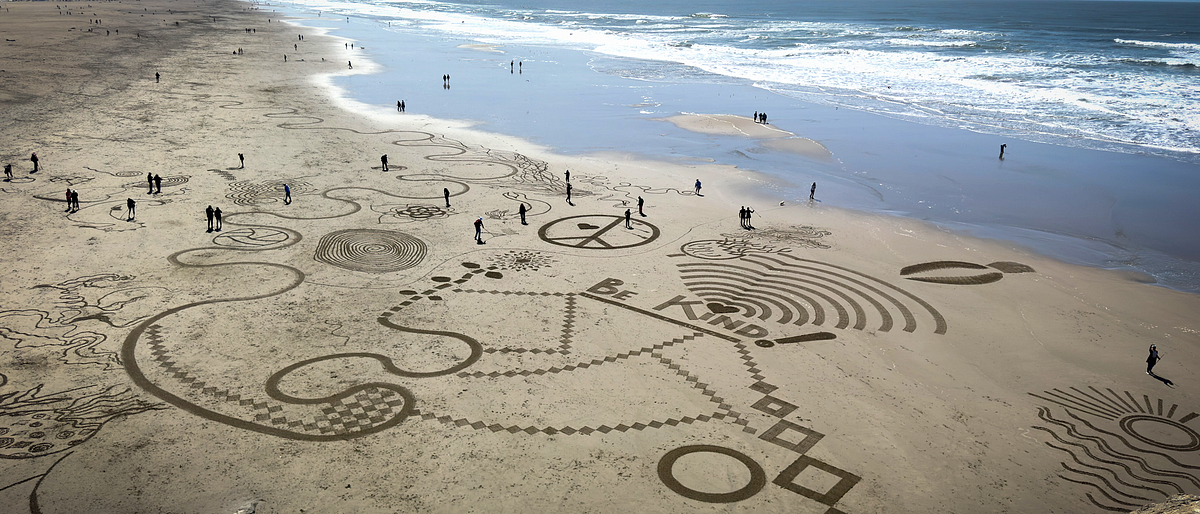 Ocean Beach goes full crop circle at this massive sand art gathering