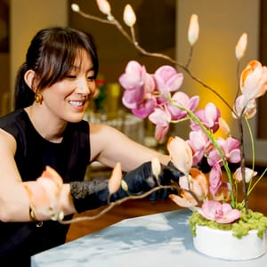 Image of: I Ate Some $5,000 Cake and Met a Mars Scientist at the de Young. The Flowers Were Also Nice.