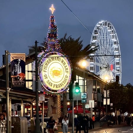 Image of: SkyStar Ferris Wheel arrives at Fisherman’s Wharf just in time for the holidays