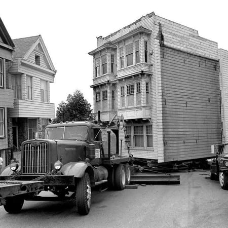 Image of: Historic Photos Show Herculean Relocation of Victorian Houses in San Francisco in the 1970s