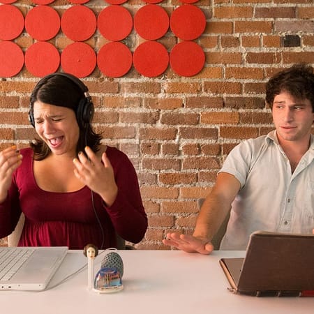 Image of: The Do’s & Don’ts of Open Office Etiquette