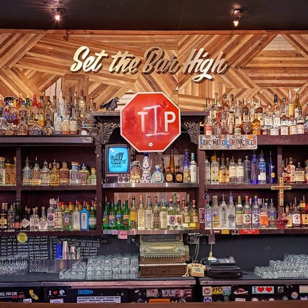 Image of: I’m a San Francisco Bar Owner With Zero Income Since March. We Need Financial Help — Now.