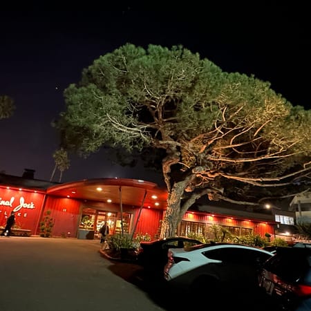 Image of: Red Sauce Italian Legend South of SF: Original Joe’s Westlake