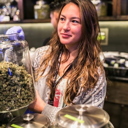 Image of: Valentine’s Day Gift Guide for Stoners