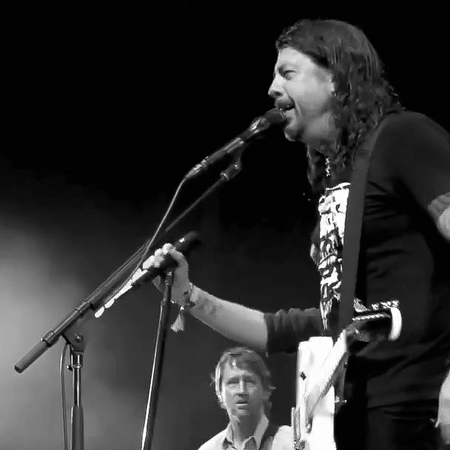 Image of: Why Foo Fighters still holds my heart after 20 years of seeing them