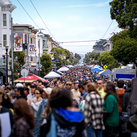 Image of: Haight Street Fair was a colorful and chaotic kaleidoscope of fun