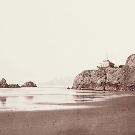Image of: Historic Photos of the Cliff House Remind Us That It’s Risen From the Ashes Before