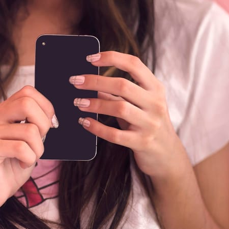 Image of: People are Using the Vaccine as a Tinder Flex