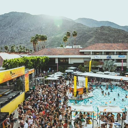 Image of: Photos from the “World’s Largest Lesbian Party”