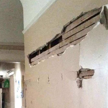 Image of: 16 Signs You Live in a Shitty Apartment