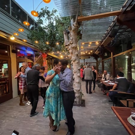 Image of: San Francisco on Grant Avenue and Green Street