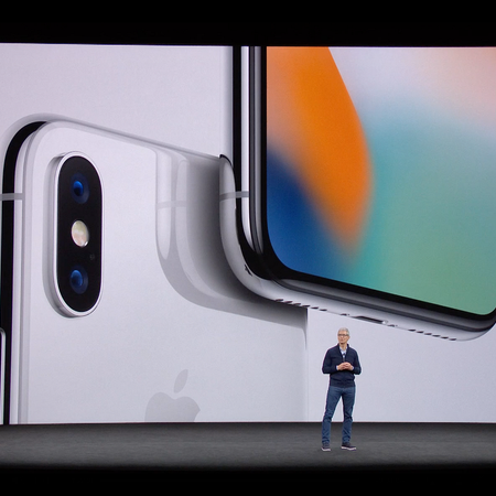Image of: The iPhone X Proves How Tim Cook’s Apple Is Embracing the Rich