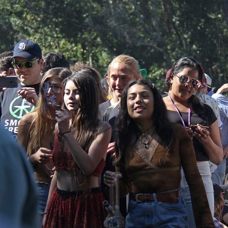 Image of: A Play-by-Play Diary of UC Santa Cruz’s Legendary, Illicit 4/20 Festival (Photos)
