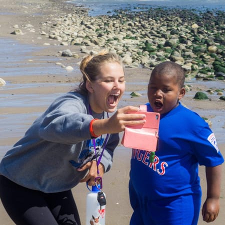 Image of: How Social Media Makes Us Feel