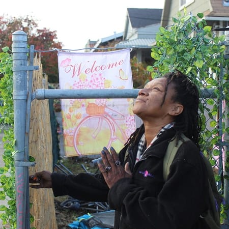 Image of: This Oakland Neighborhood Is Supporting a Community for Unhoused Black Women