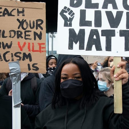 Image of: Where do I donate for Black Lives Matter? Why is the uprising / protesting violent? Should I go protest?